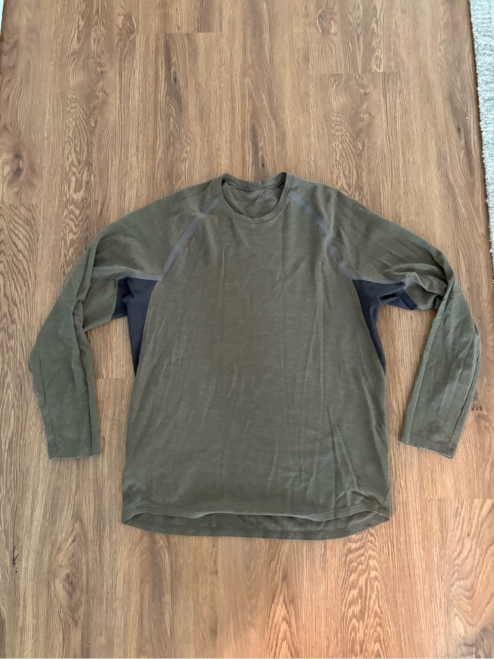 Men’s Lululemon Longsleeve